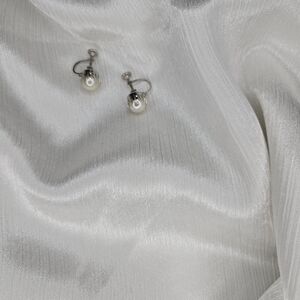 Elegant Silver Pearl Earrings